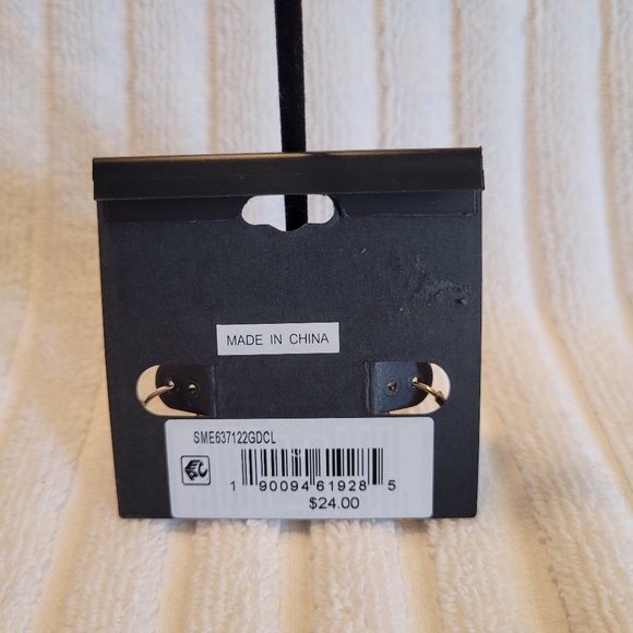 Steve Madden Women's Chain and Casted Stone "S" Letter Initial Earrings … - Picture 4 of 4